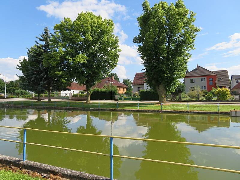 Košice se nachází nedaleko Soběslavi v jihočeském kraji. Historie obce sahá až do 13. století. Obec se skládá za tří místních částí Košice, Doubí a Borek.