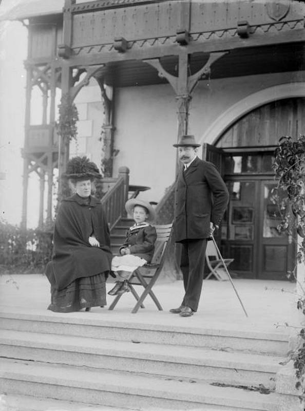 Fotografie Plané nad Lužnicí pochází z táborského atelieru Šechtl a Voseček. Zveřejňujeme je s laskavým svolením Marie Šechtlové.