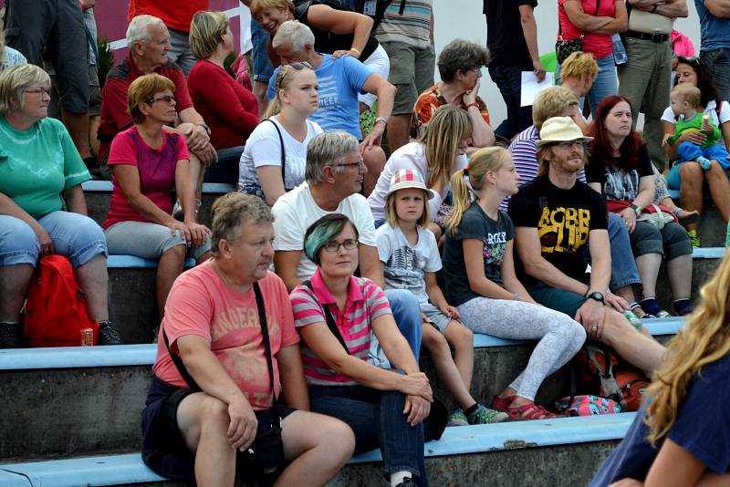 Velká cena Tábora v atletice 2015 - táborští diváci měli díky skvělé atletice o zábavu postaráno.