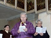 Duchovní i věřící tří církví se v pátek sešli v chotovinském kostele ke společné modlitbě Křížové cesty.