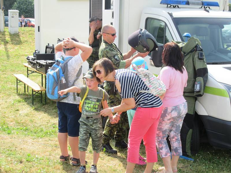 Odpočinková zóna Komora u řeky Lužnice patřila hasičům, policistům i záchranářům.