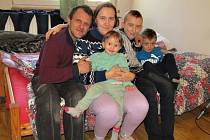 Rodina Kosiv z Ukrajiny dočasně bydlí ve dvou pokojích v domě na konci Maršova na Táborsku.