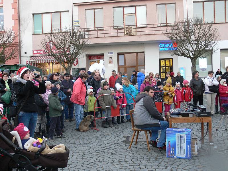 Zvonkový průvod ve Veselí nad Lužnicí.