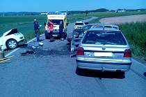 SRÁŽKA. Na klikaté komunikaci u Turovce policisté vyšetřovali srážku tří aut. Zasahovali i hasiči a zdravotníci. 
