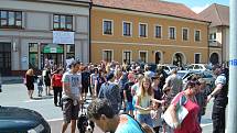 Chýnovští blokovali průjezd aut městem. Protestovali tak proti zdržení stavby obchvatu.