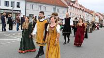 Soběslavští v sobotu přivítali Viléma z Rožmberka a jeho novou manželku.