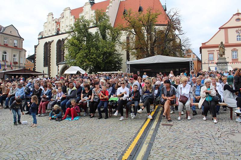 Táborský symfonický orchestr Bolech představil v sobotu odpoledne  v rámci Táborských setkání řadu filmových melodií.