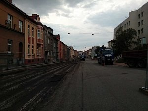 Budějovická ulice podstupuje rekonstrukci v několika etapách. (Stav v červenci 2018.)