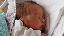 Alexandr Doležal z Veselí nad Lužnicí. Na svět poprvé pohlédl4. března v 5.23 hodin. Po narození vážil 3830 gramů, měřil rovných 50 cm a doma už má dvouletého brášku Davidaa roční sestřičku Adélku.