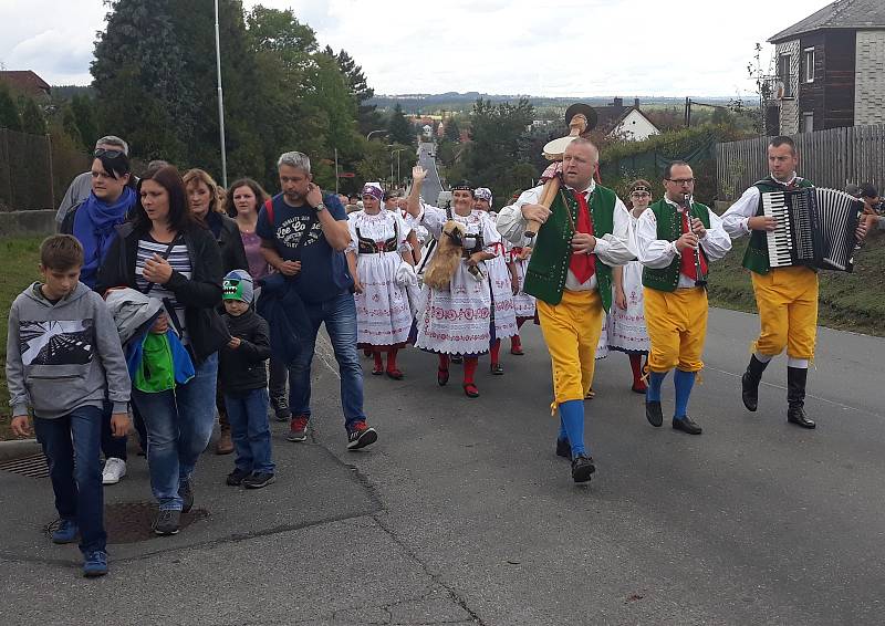 Po roce se v sobotu 28. září na Strkov vydal svatováclavský průvod.