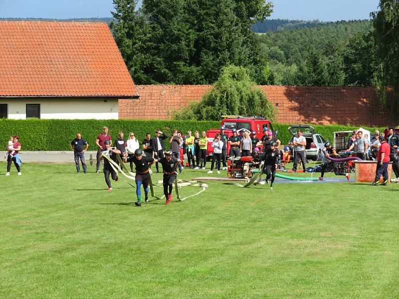 V sobotu 28. srpna se uskutečnila soutěž v požárním útoku O pohár SDH Přehořov. Letos dorazilo pověstný kopeček zdolat 30 týmů, své dovednosti v požárním sportu porovnávali nejen dospělí ale i děti.