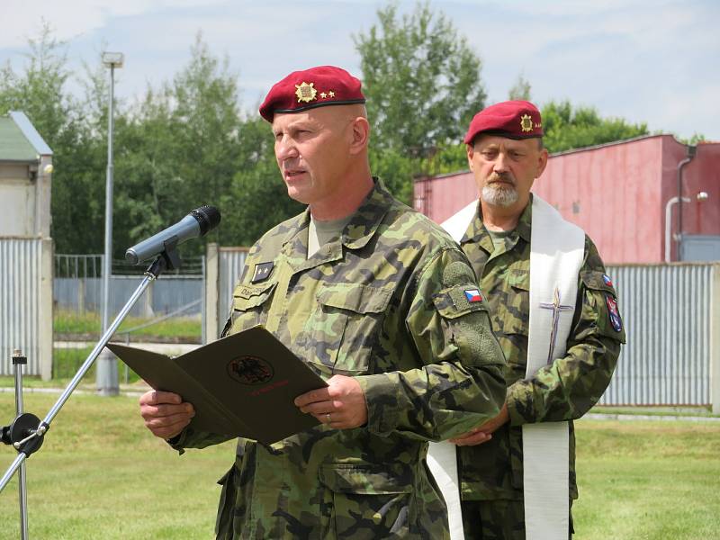 Na vojenské základně 42. mechanizovaného praporu Tábor si ve středu 4. srpna vojáci i rodina připomínali 3. výročí od tragického úmrtí tří členů posádky na misi v Afghánistánu.