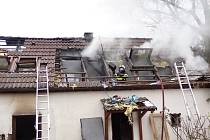 Požár rodinného domu v Hamru na Táborsku způsobil škodu za dva miliony korun.