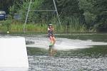 Kemp Karvánky mezi Soběslaví a Veselím nad Lužnicí hostil v sobotu 15. srpna již popáté závodníky na wakeboardech a wakeskatech.