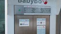 Babybox u G-centra na Pražském sídlišti v Táboře na Bílou sobotu 11. dubna ráno ukrýval malého chlapce.