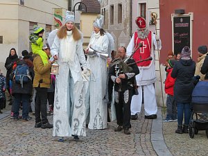 Mikulášská nadílka na Žižkově náměstí v Táboře v neděli 5. prosince.