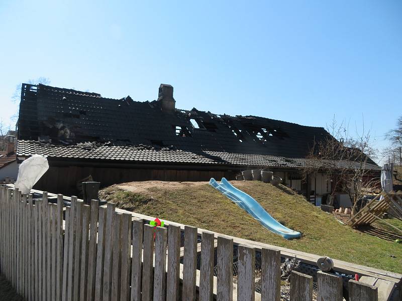 Za poslední dva týdny oheň způsobil vysoké škody v Nové Vsi u Chýnova hned na dvou objektech. Naštěstí nedošlo ke zranění osob.