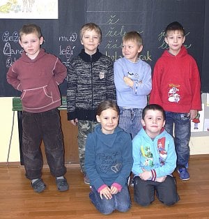 PRVŇÁČCI Růžena, David, Petr, Dominik, David a Martin ze Základní školy Zborovská Tábor vyprávěli, co vědí o Velikonocích.