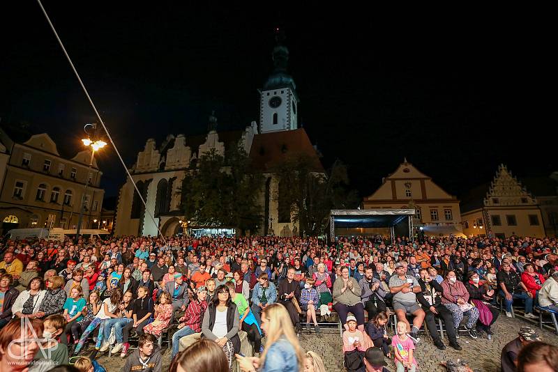 Již po třicáté začal v pátek historický mezinárodní multižánrový festival Táborská setkání.