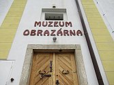 Muzeum a obrazárna Špejchar současnou výstavou udělá radost milovníkům humoru.