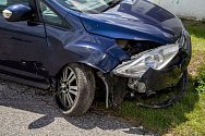 V pátek dopoledne bylo v důsledku nedání přednosti na křižovatce způsobeno vážné zranění motorkáře jedoucího po hlavní silnici z Bechyně na Senožaty.