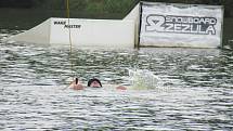 Kemp Karvánky mezi Soběslaví a Veselím nad Lužnicí hostil v sobotu 15. srpna již popáté závodníky na wakeboardech a wakeskatech.