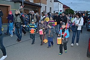 Ve čtvrtek večer se v S. Ústí konal lampionový průvod. 