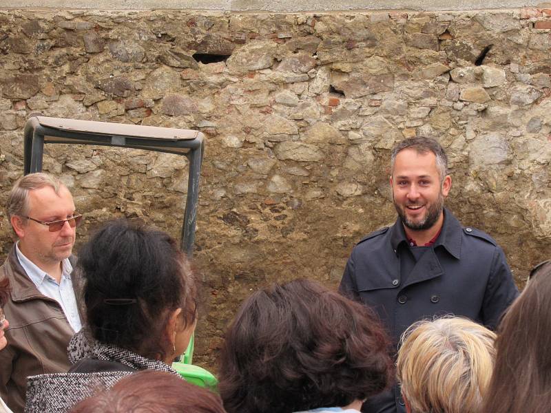 O nálezech archeologů nejen v Táboře pohovořil vedoucí archeologického oddělení Husitského muzea František Janda s archeologem Jiřím Bumerlem.