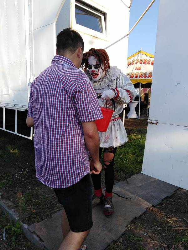 Jediný hororový cirkus v ČR hostuje do neděle v Táboře, představení trvá více jak dvě hodiny a zaručuje nevšední zážitek. Foto: Monika Stejskalová