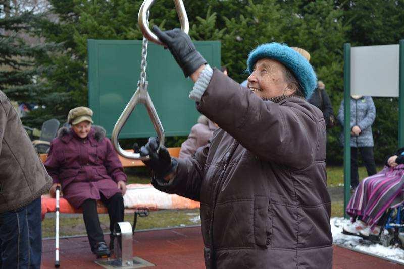 V Soběslavi vyrostlo nové hřiště pro seniory