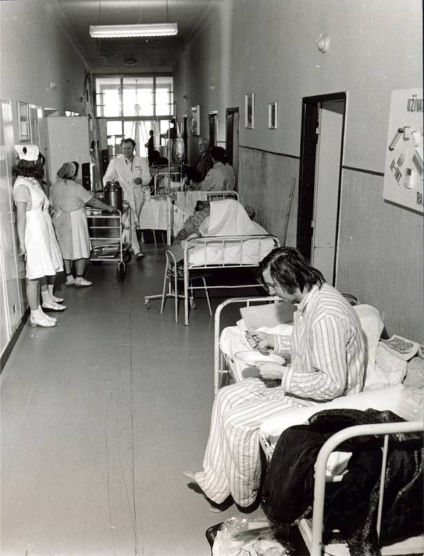 Za 80 let fungování táborská nemocnice prodělala mnoho změn.