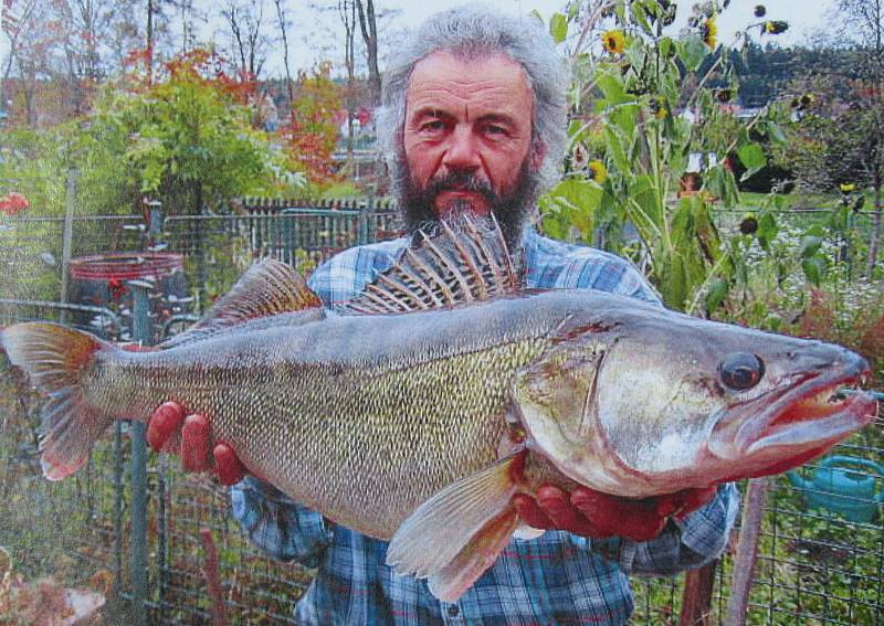 Josef Melena z Plané nad Lužnicí a jeho rybářské úlovky.