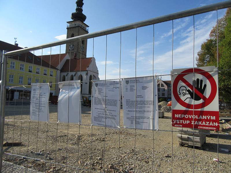 Soběslavští získali nové parkoviště. Parkování v centru rozdělí na tři zóny.