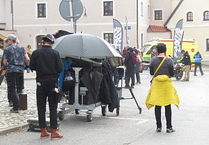 Natáčení seriálu Ratolesti na táborském náměstí Mikuláše z Husi v sobotu 23. března. Ilustrační foto.