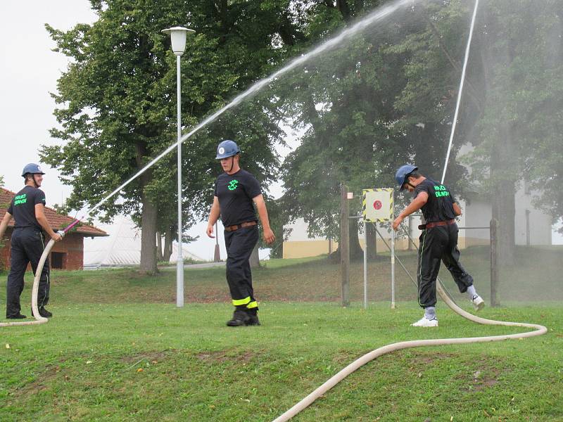 Závody dobrovolných hasičů v požárním útoku Přehořovský kopeček se v sobotu 29. srpna dočkaly svého 12. ročníku.