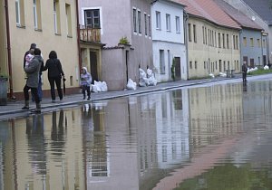 Rozbouřená Lužnice v Táboře