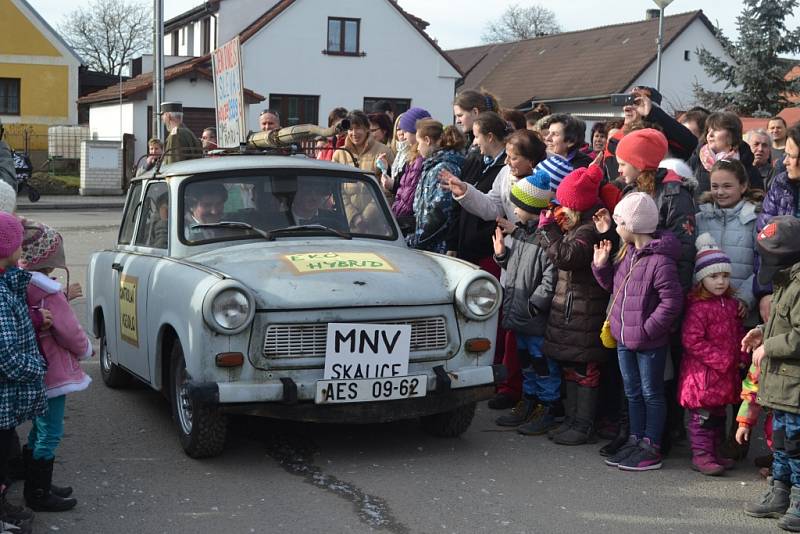 Skalický masopust měl na trase zastávku v Želči. 