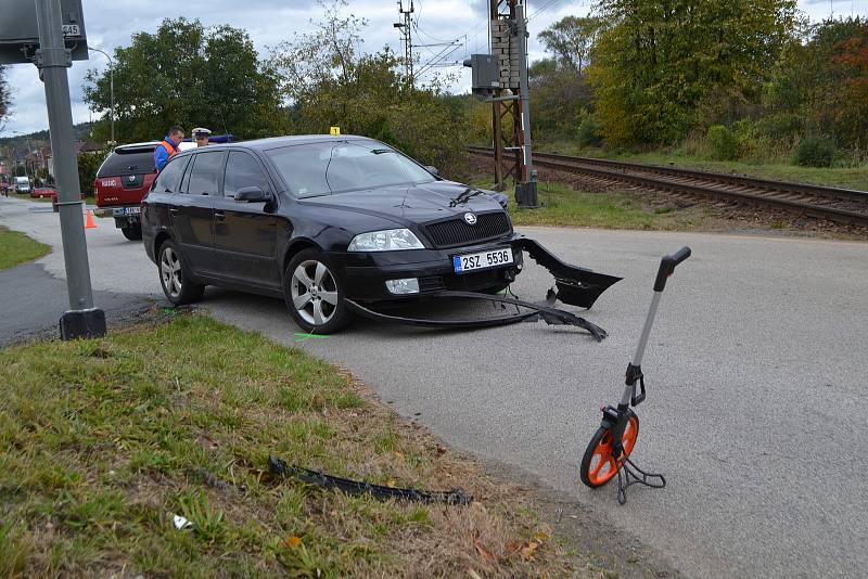 Nehoda na železničním přejezdu v Roudné u Soběslavi v roce 2017.