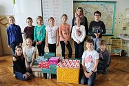 Děti ze 4. B ZŠ Zborovská si vzali akci za svou.