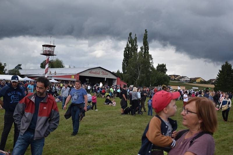 Na táborském letišti pořádal Aeroklub Tábor 28. srpna 2021 Letecký den.