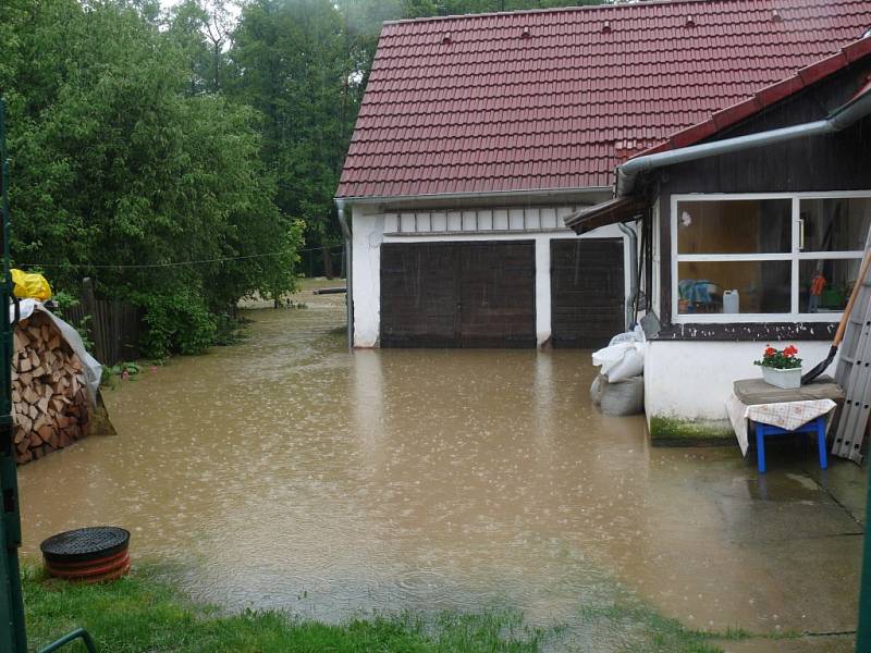 Povodně v Zárybničné Lhotě