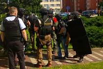 Zásah policistů po incidentu v Sezimově Ústí.