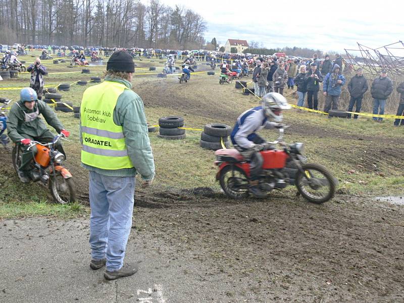 V sobotu se v Soběslavi jel 15. ročník závodu malých motocyklů. 