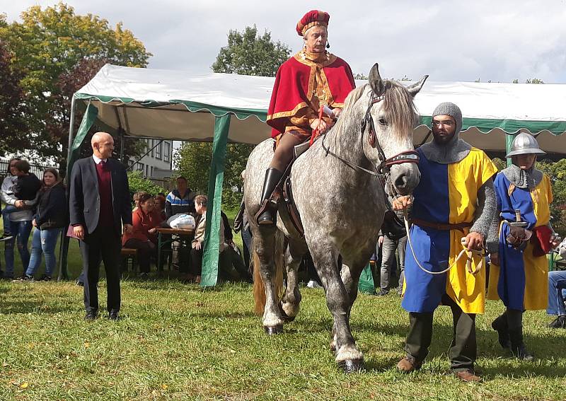 Po roce se v sobotu 28. září na Strkov vydal svatováclavský průvod.