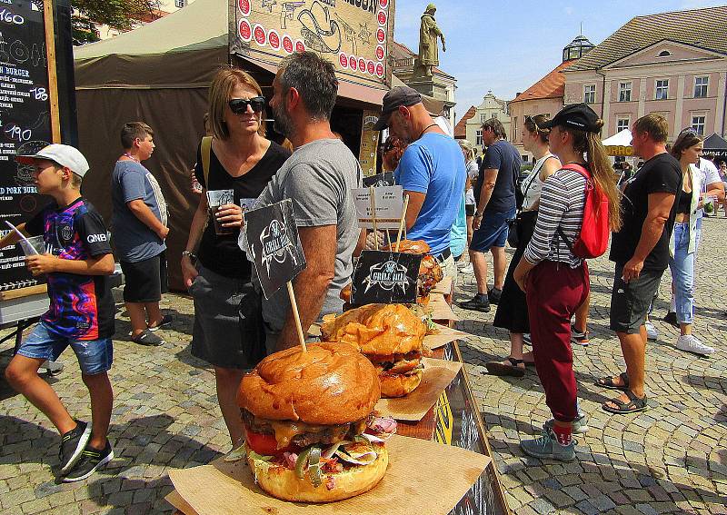 Burger Street Festival na Žižkově náměstí v Táboře se uskutečnil od pátku 22. do neděle 24. července.