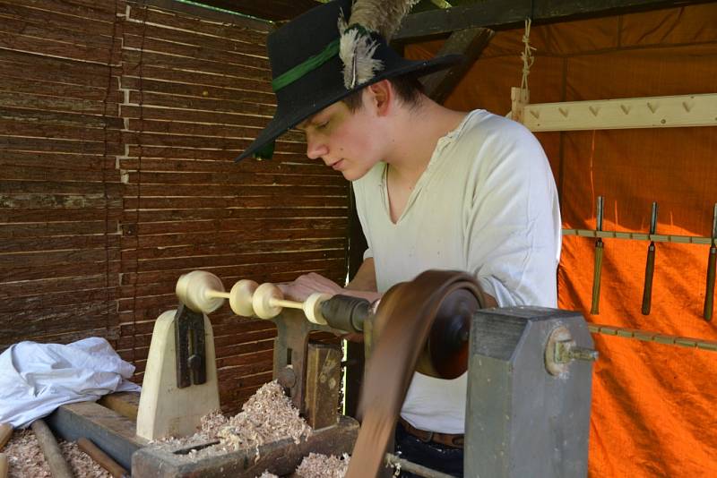 Festival historických řemesel obsadil o víkendu Šelmberk. 