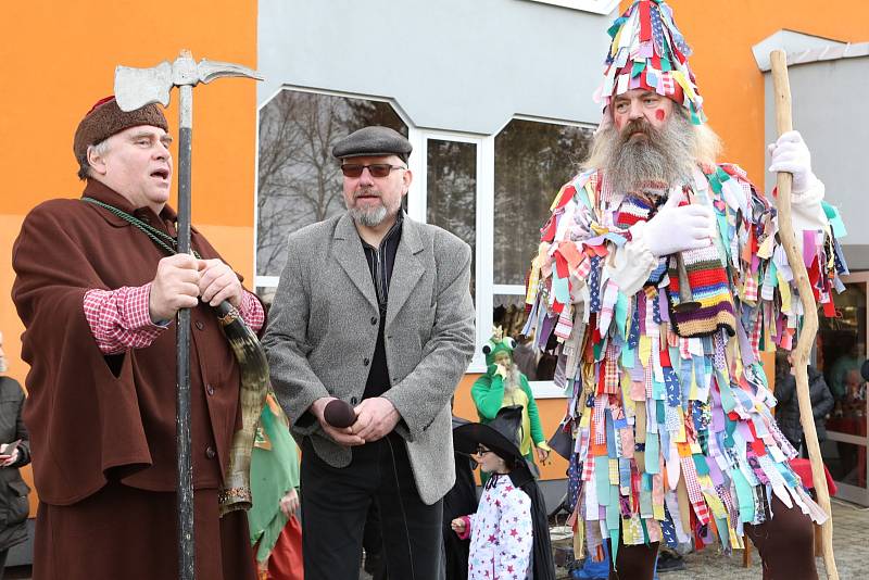 Veselští se rozhodli po letech obnovit tradici masopustního veselí, maškary prošly městem v sobotu 15. února odpoledne.