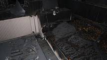 Při požáru chaty ve Veselí nad Lužnicí byla zachráněna jedna osoba.