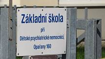 Dětská psychiatrická nemocnice Opařany.