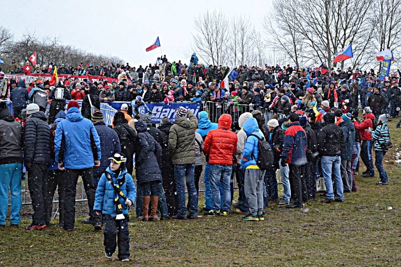 MS v cyklokrosu: Tábor v sobotu fandil juniorům a ženám.  